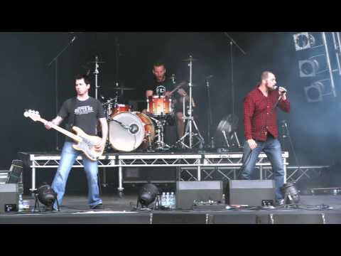 Earthtone9 - Tat Twam - Bloodstock 2013