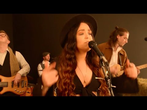Folk Style Wedding Band With Female Vocals UK - Wild At Mind (Live Music)