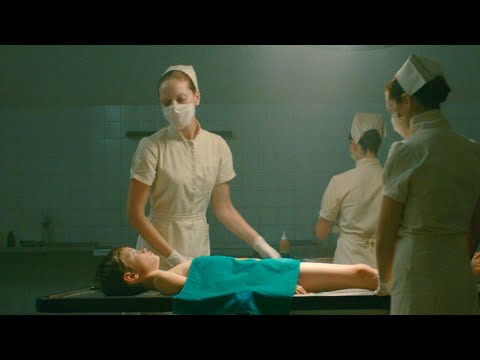 "طفل بيصحى بعد العملية بيلاقى نفسه حامل فى توأم  " ملخص فيلم evolution