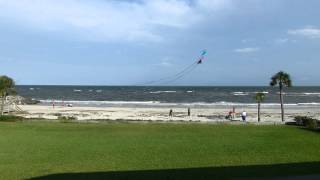 preview picture of video 'Daniel flying triple stack Dyna Kites - St. Simons Island, GA'