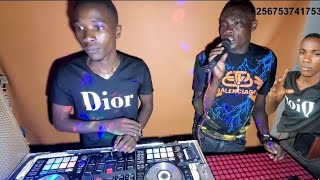 Download lagu Live Non stop Mix New Latest Ugandan Music Mc Madubala Vs DJ Kenny pro Ekijjumbula mp3 Download lagu Live Non stop Mix New Latest Ugandan Music Mc Madubala Vs DJ Kenny pro Ekijjumbula mp3
