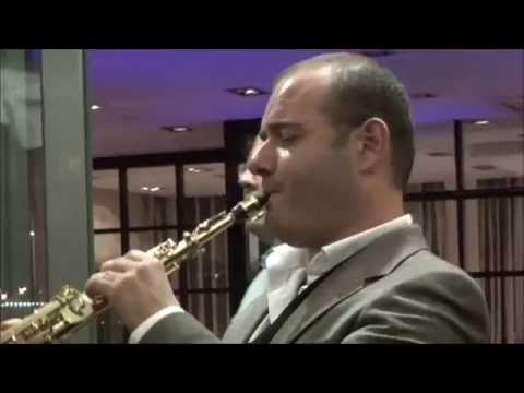 Pablo Estellés en el "Marina Davila" - Havana (Kenny G & Walter Afanasieff)