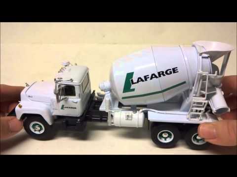 First Gear 1:34 Mack R-600 Concrete Mixer Truck Lafarge