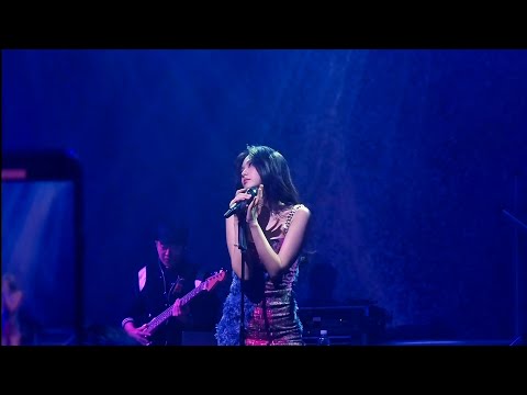 비비(BIBI) - 나비(NABI) 4K 직캠 | [와주시면 안될까요?] 1st 콘서트 221228