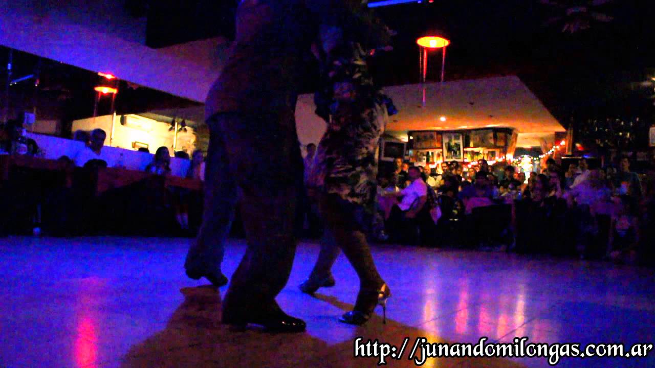 CRISTHIAN SOSA Y MARIA NOEL SCIUTO en MILONGA10 (Tango)
