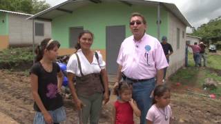 preview picture of video 'Honduran flood victims start anew with new homes'
