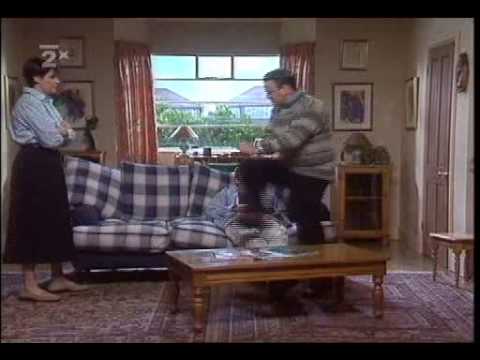 Hale & Pace - výchova