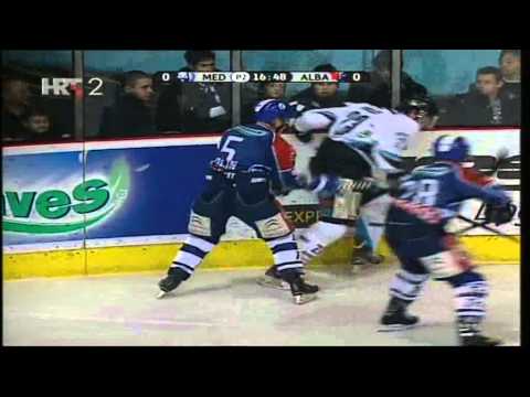 EBEL 29.kolo - 09.12.2012. Medveščak - Alba Volan 3:0