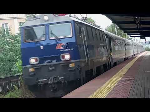 Wjazd pociągu EP09 - 009 IC 3604 GROTTGER relacji Przemyśl Główny - Wrocław Główny