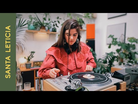 Un Rayo de Sol: Organic Latin Grooves with Santa Leticia