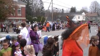 preview picture of video 'Halloween Parade 2013 Goffstown, NH ALL SCHOOLS'