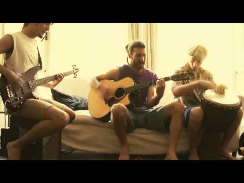TARTAGLIA ANEURO - Respira cu 'mme (Live Acoustic)