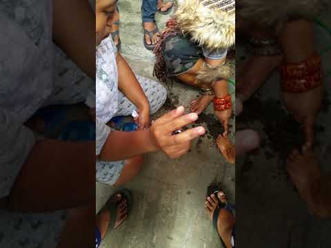 Kontol kecil di sauna Membeli palu mainan dari Thor