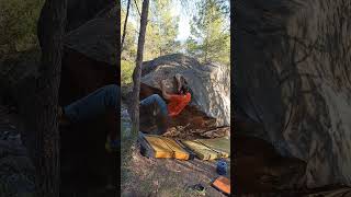 Video thumbnail de Problem 1 (Boulder 2, Clàssic - Tallafocs). Salvanebleau
