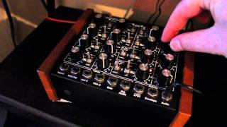 Moog Minitaur - Korg Volca Keys - Doepfer Dark Energy