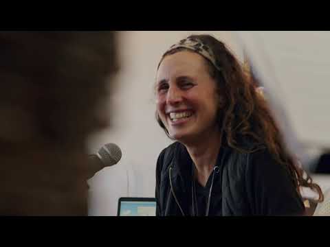 The Backstory - Al Hanisim - Chazan Basya Schechter