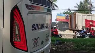 preview picture of video 'Sinar Jaya 21RD Merak - Wonosobo Eksekutif terjebak di agen Kragilan'