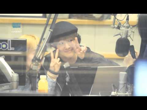 [FANCAM] 130108 Precious DJ Onew being his cute self @ $ukira
