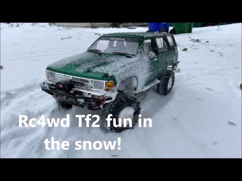 Rc4wd fun in the snow! (axle shaft failure!)