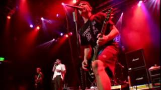 The Vandals -12  My Brain Tells My Body  ( - Live At The House Of Blues 2004)