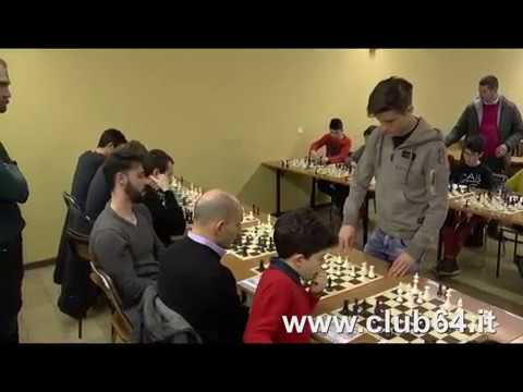 Simultanea del GM Luca Moroni al #club64
