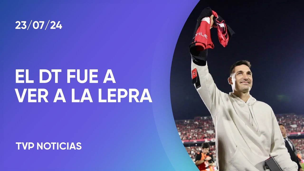 Scaloni fue homenajeado en el Coloso de Newell's