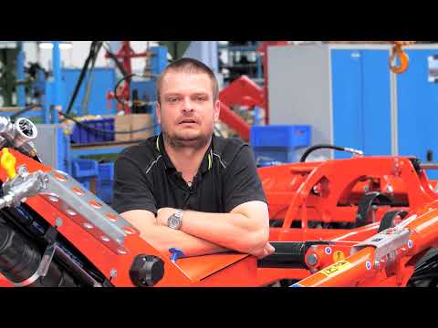 Práce v Agrostroji Pelhřimov Pracovník montáže