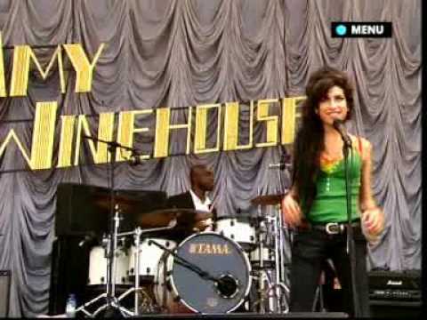 amy winehouse Wake Up aLone .live-Glanstonbury 2007