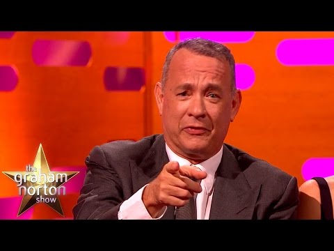 afbeelding Tom Hanks Re-Enacts Iconic Forrest Gump Scene - The Graham Norton Show
