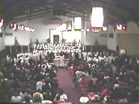St. James Mass Choir - How I Got Over/I Really Love The Lord