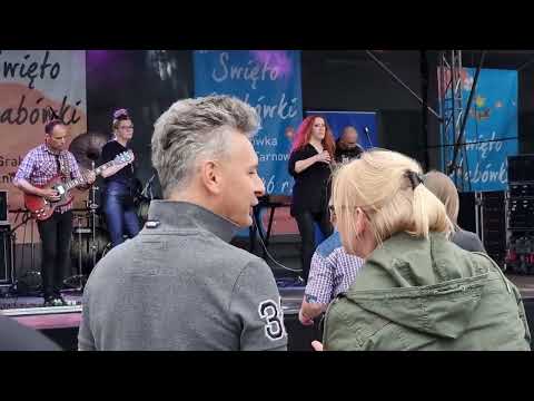 "Czekam na wiatr" (cover) - PRZYSTANEK MRÓWKOWIEC z Magdalena Stalmach.  Święto Grabówki 14.05.2023