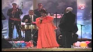 Celia cruz   la vida es un carnaval  EN VIVO 2002