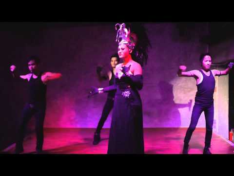 Kiss Club Patong - Showtime, June 2013 (2)