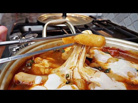 Spicy Korean Rice Cakes Recipe | Cheesy Tteokbokki Recipe