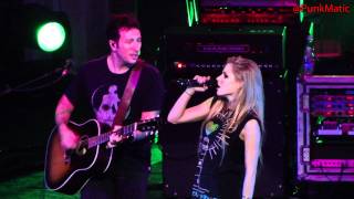 Download lagu Avril Lavigne - Wish You Were Here - Live São Paulo Brasil 28-07-2011 HD by @PunkMatic mp3