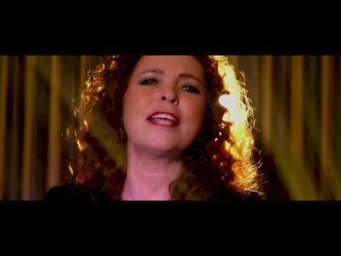 Rinus Ponsen & Elz Bakker - Toch Blijf Ik Altijd Dromen (Officiële Videoclip)