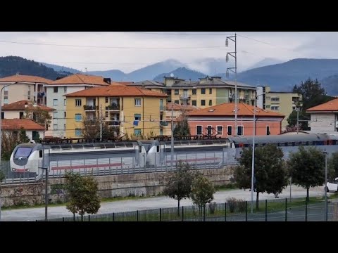 30 Minuti di Orologio con incrocio doppio Coradia Pop & icn Ripreso dal Parco Mandela Sestri Levante