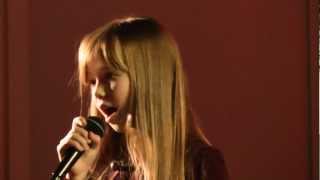 Connie Talbot - Bilston - Santa Clause is coming to town
