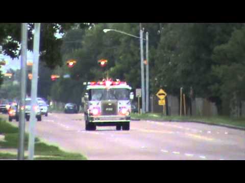 Deer Park vol.fire dept. Engine#21 en-route to 7201 Spencer for a Dumpster Fire