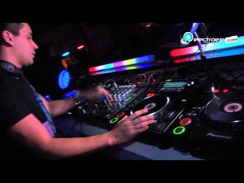 ORTZY LIVE @ FAMILY HOUSE PARADISE