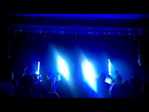 Fisz Emade Tworzywo - Bzyk