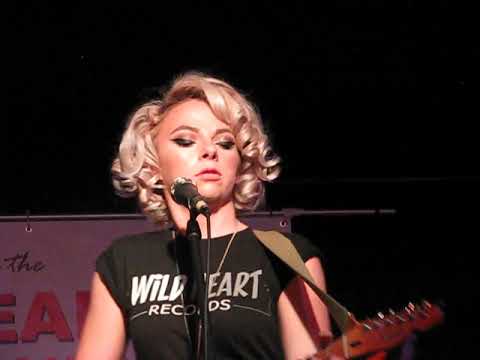 Samantha Fish Opening Song At The 2019 New Orleans Cigar Box Guitar Festival