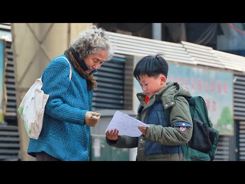 當小學生街頭找路人冒充家長簽字