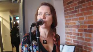 The beautiful singing voice of Jodi Barry. Filmed By Terri lee Fatouros of tlfinternationalmusic.com