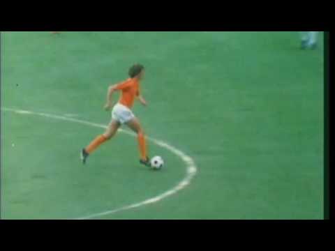 1974 World Cup Final - Oranje scores before a single German player has even touched the ball