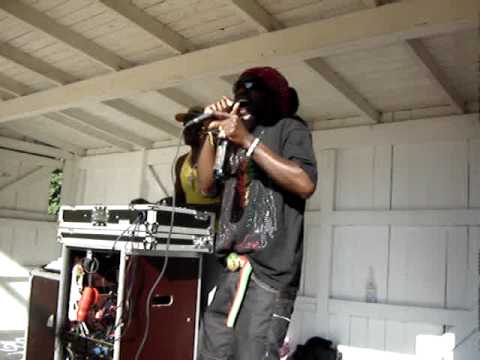 Mazaya Up fi mi love