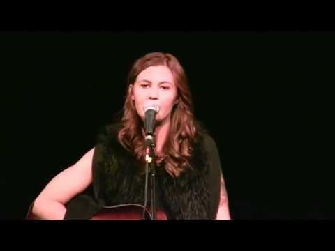 Andrea Lundqvist "Vilka är ni?", live, Östersund, 20/9 2013