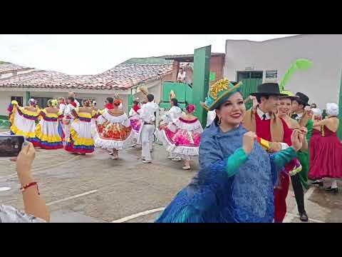 Folclor boliviano en Pinchote