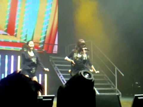 G.NA "black and white" in United CubeLondon Concert