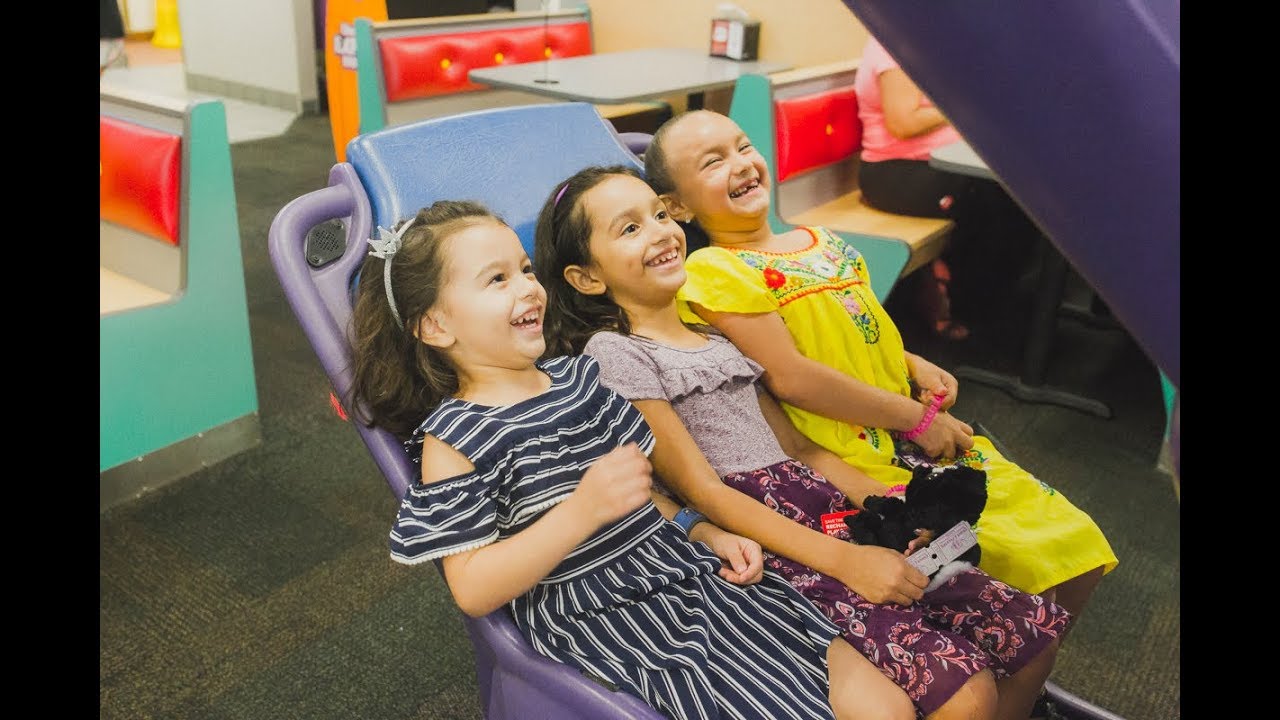 Chuck E Cheese's Mega Super Star Birthday Party!